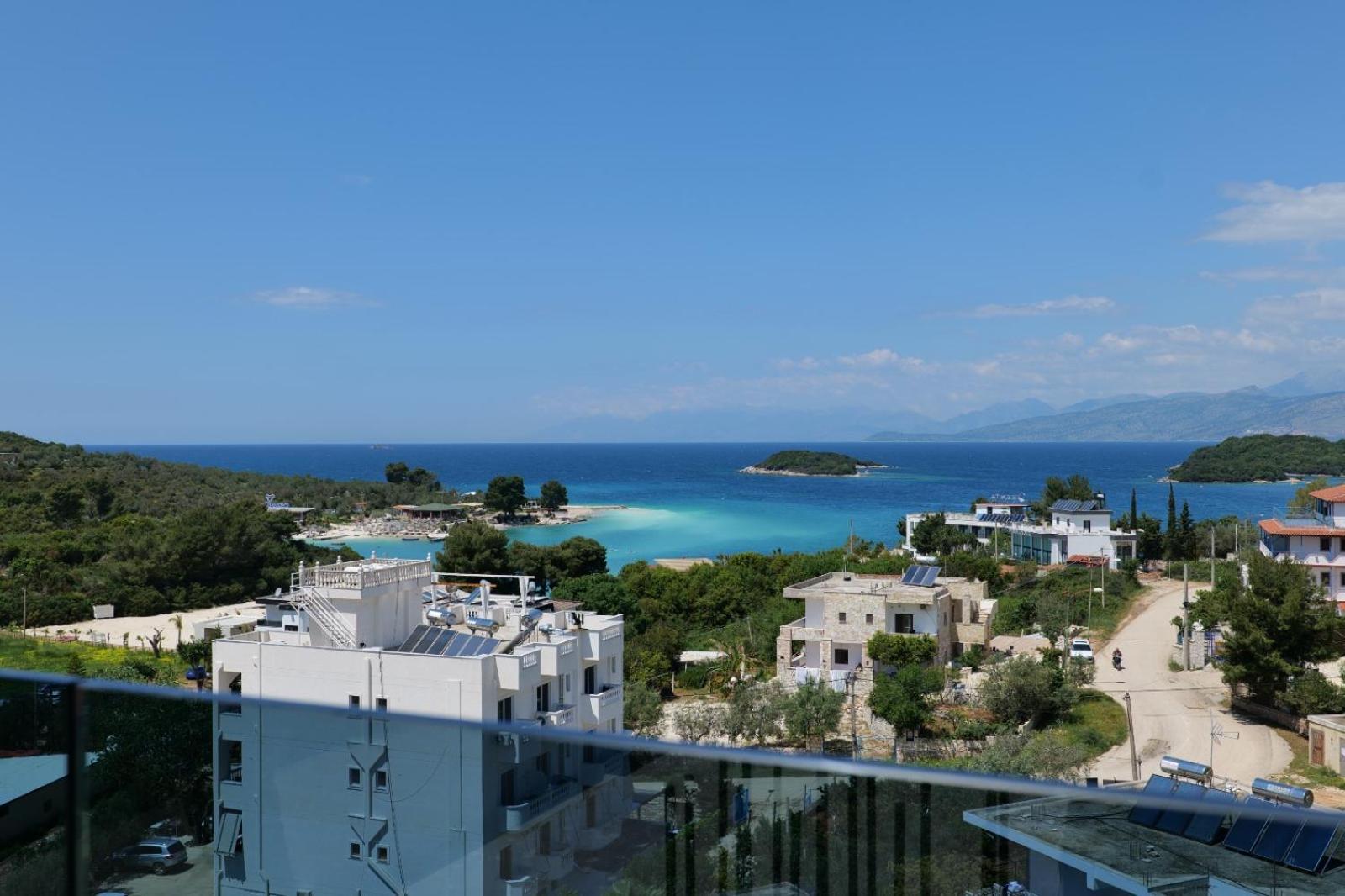 Hotel Renato Ксамил Екстериор снимка
